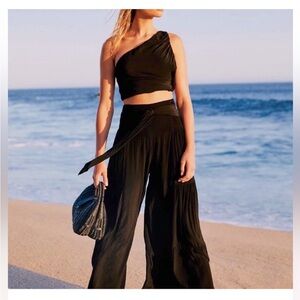 Free People Maggie set in black